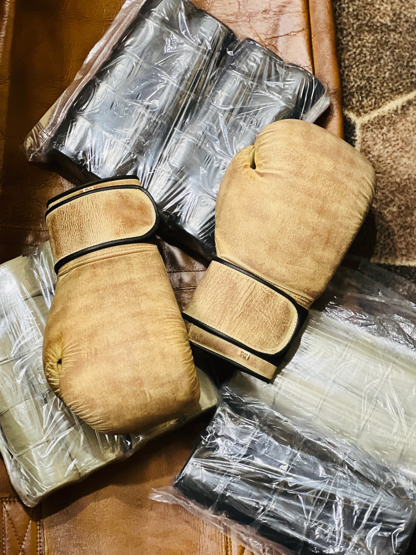 Skin spade leather boxing gloves