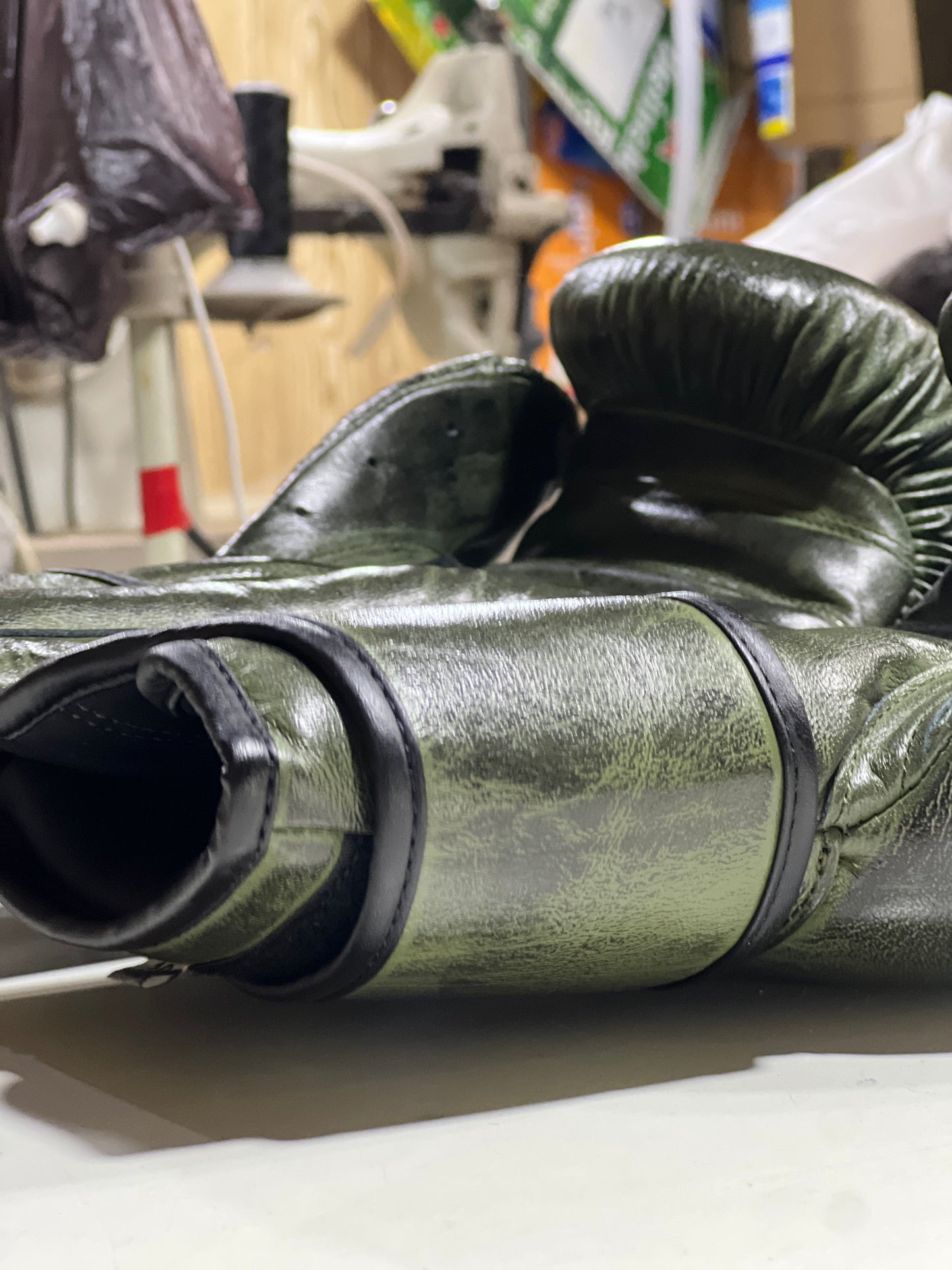 Green spade Leather Boxing Gloves (Vintage Version)