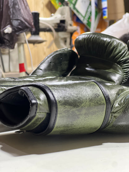 Green spade Leather Boxing Gloves (Vintage Version)