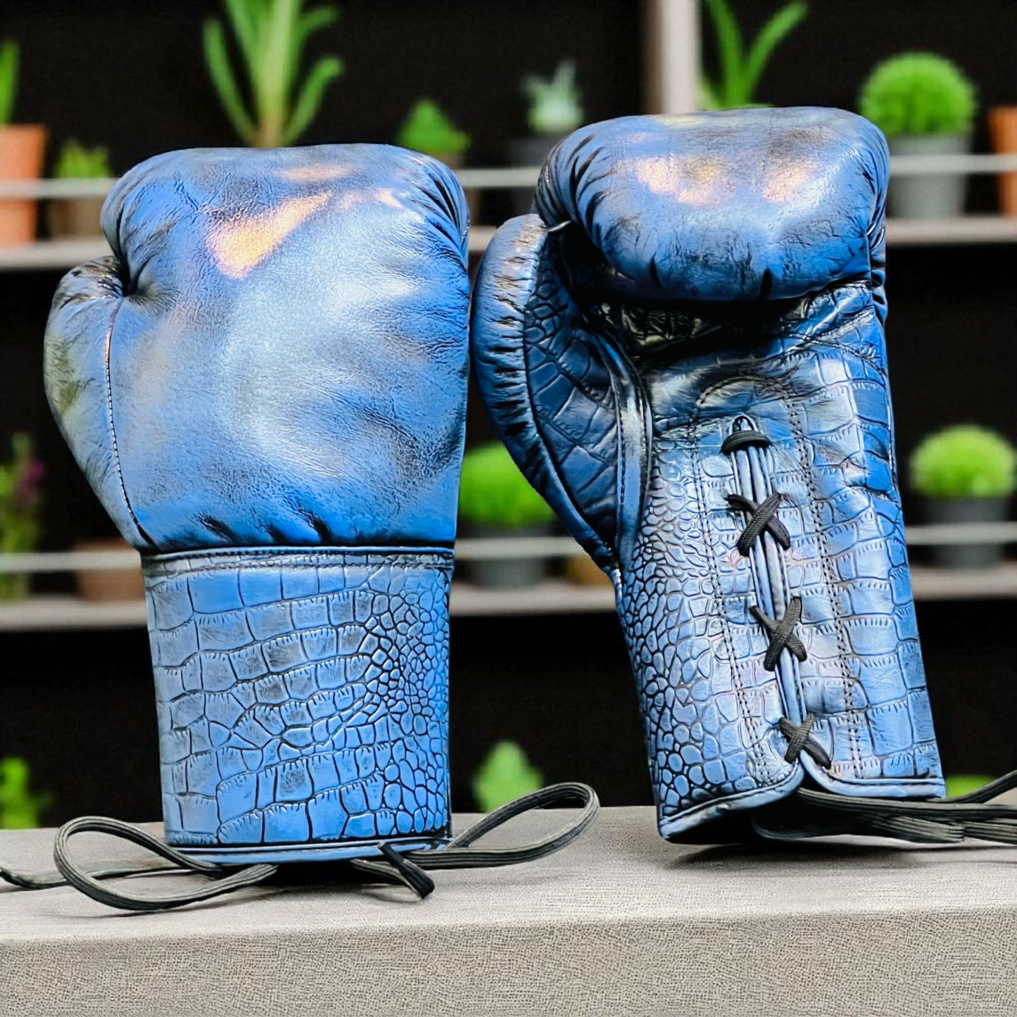 Amazon Cowhide leather Boxing Gloves