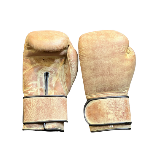 Skin spade leather boxing gloves